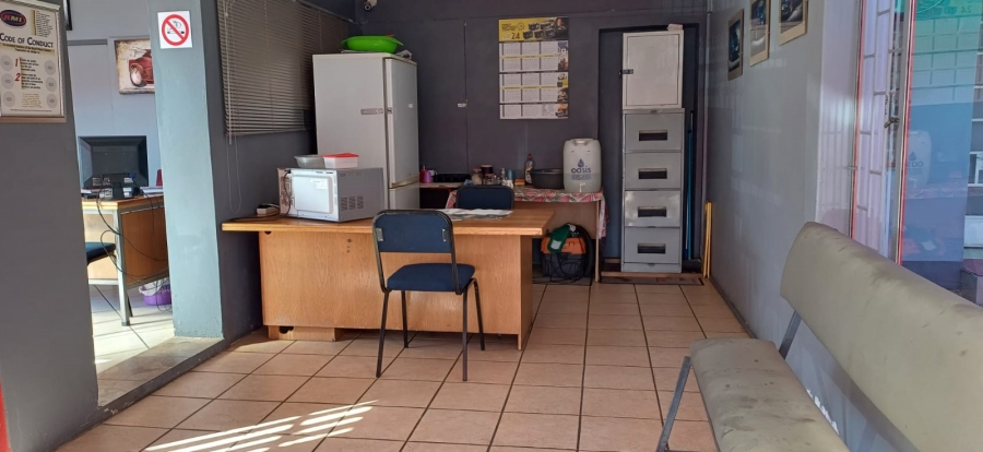 Commercial Property for Sale in Freemanville North West